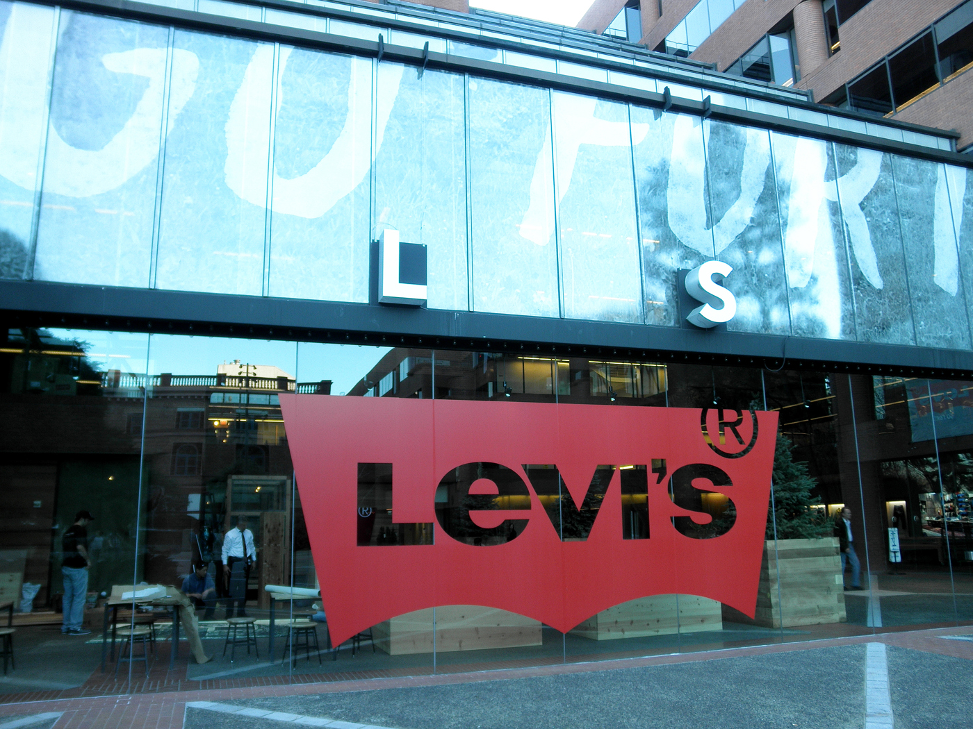 stock levi strauss
