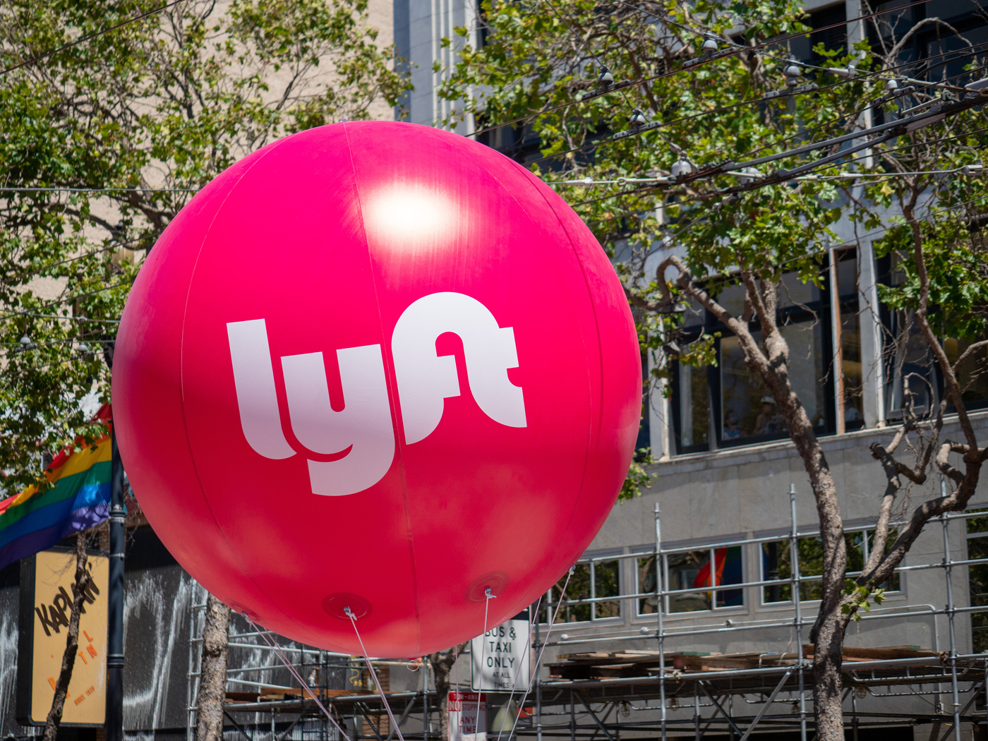 Lyft Inc LYFT stock news and analysis