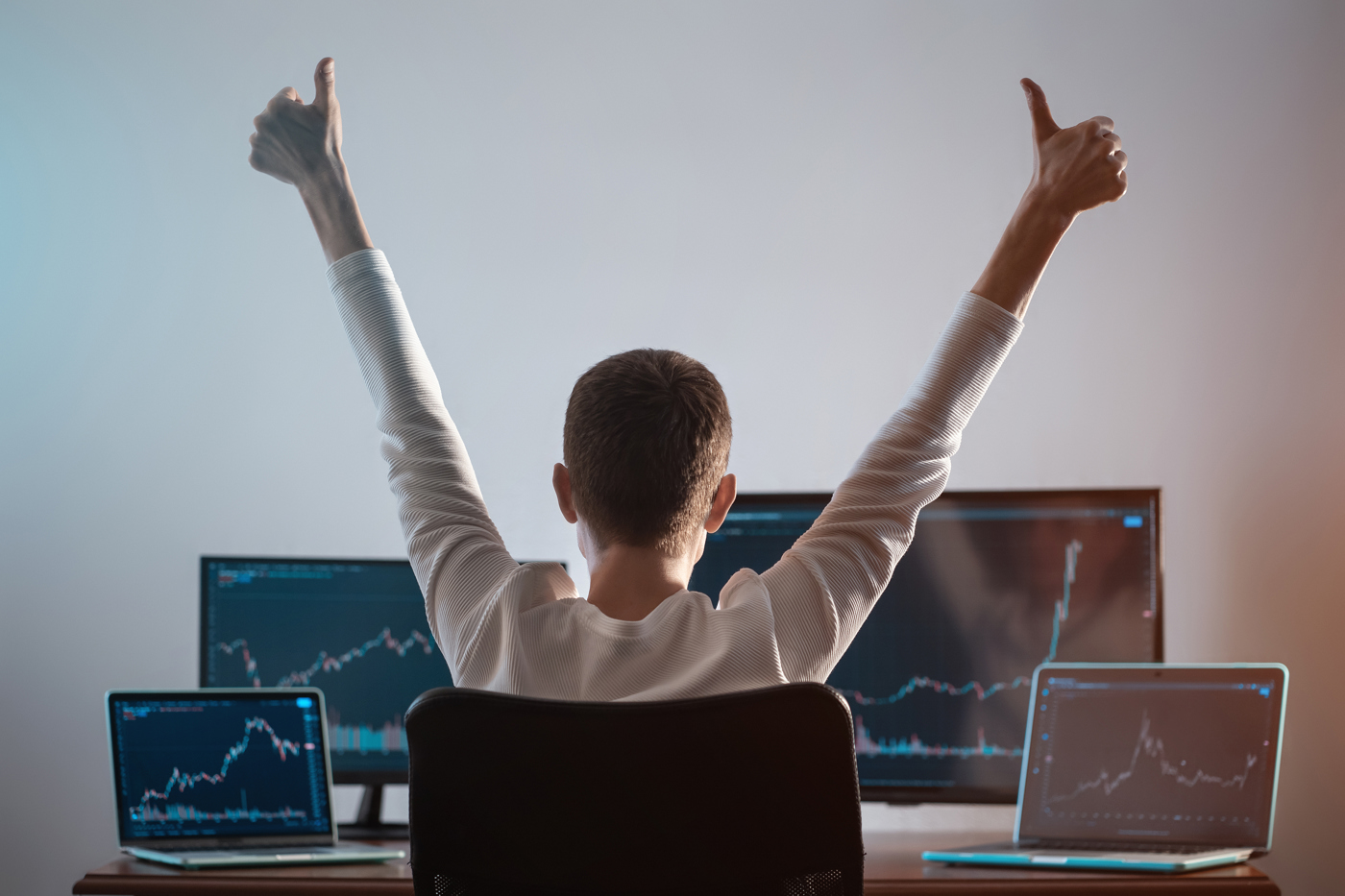 Traders watch the price movements on the stock exchanges